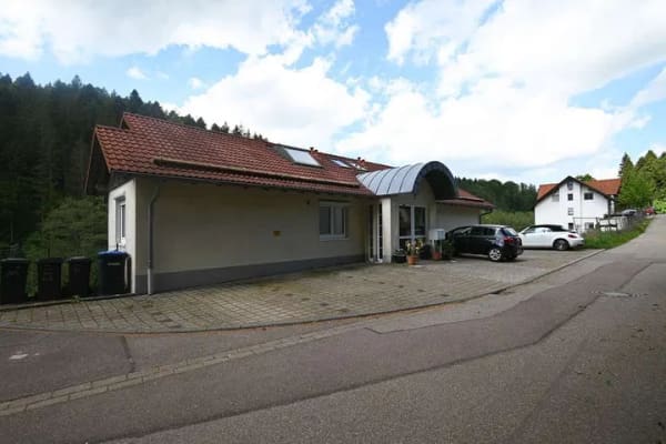 Immobilie in Biederbach - Bezugsfreie Gartengeschosswohnung mit zwei Terrassen - Bild 2