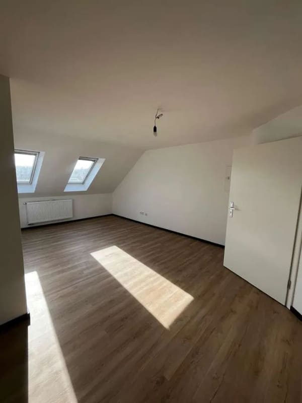 Immobilie in Obernburg am Main - Erstbezug nach DG-Ausbau: Attraktive 3-Zimmer-Wohnung (ca. 62,33 m²) mit Stellplatz in Obernburg - Bild 2