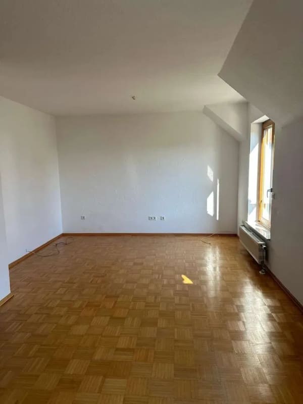 Immobilie in Linden - Lichtdurchflutete Masionette Wohnung Linden bei Gießen - 3,5 Zimmer - Balkon - Garten - Parkplätze  - Bild 3