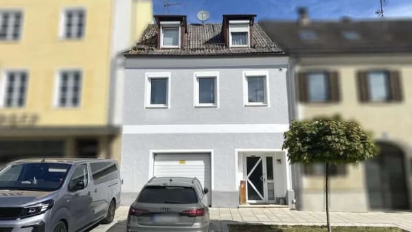 Immobilie in Kößlarn - Reihenmittelhaus am Marktplatz von Kößlarn - Bild 1