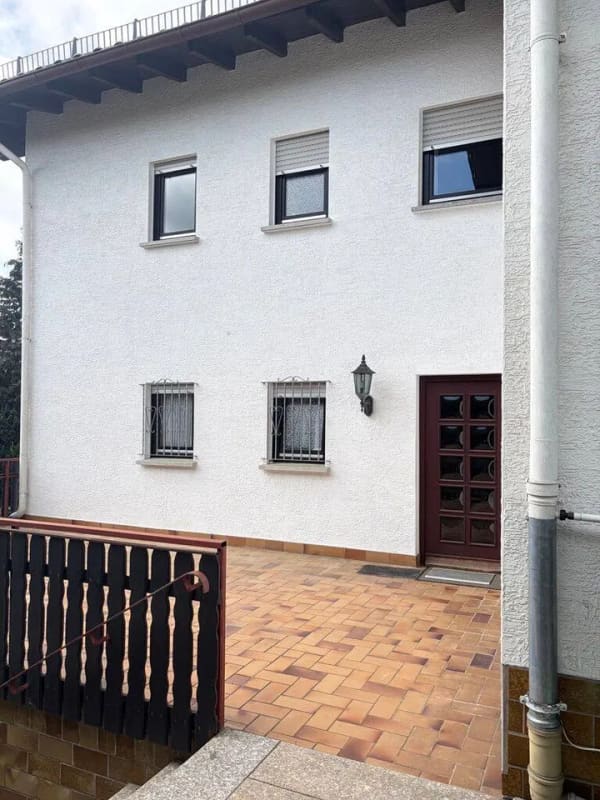 Immobilie in Wettenberg - Großzügiges Haus mit  2 Wohnungen - Bild 2