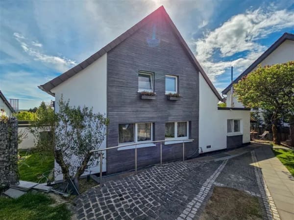 Immobilie in Wiehl - Bergischer Charme trifft modernes Wohngefühl: Ihr charmantes Raumwunder in Wiehl - Bild 0