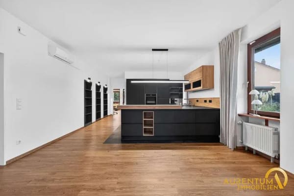 Immobilie in Abensberg - Außergewöhnliches Objekt im Herzen von Abensberg, hochwertig saniert, mit Einliegerwohnung - Bild 1