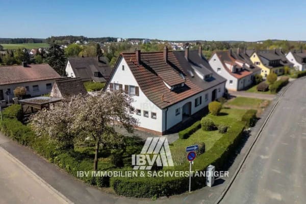 Immobilie in Sulzbach-Rosenberg - Doppelhaushälfte in Sulzbach-Rosenberg - Bild 0