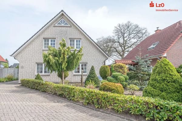 Immobilie in Zetel - Modernes Einfamilienhaus in ruhiger Lage - Bild 0