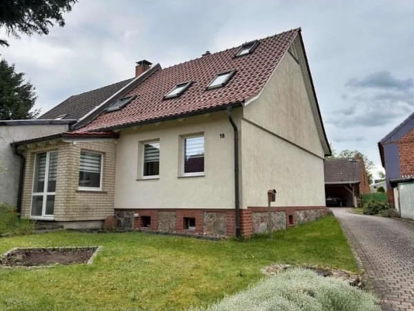 Immobilie in Gartz (Oder) - DHH mit Carport zu verkaufen - Bild 1