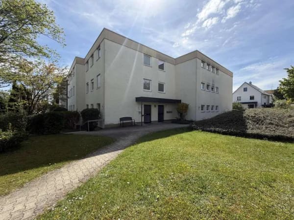 Immobilie in Stadtbergen - Modernisierte 3-Zimmer-Wohnung mit Südwestbalkon,  - Bild 3
