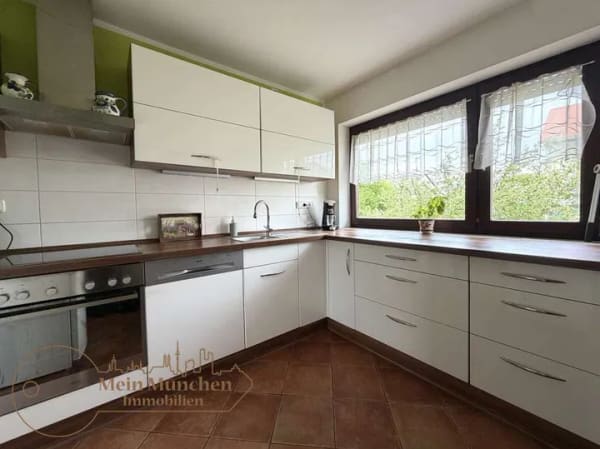 Immobilie in Erdweg - Sonnige 4-Zimmer-Wohnung mit Gartenanteil - Bild 2