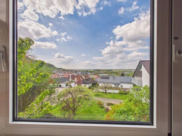 Immobilie in Heubach - Interessante Kaufgelegenheit in Heubach-Lautern:  großzügiges Familien-Anwesen mit Pool, Sauna auf 1.411 qm-großemTraumgrundstück in Top-WOHN-Lage! - Bild 1