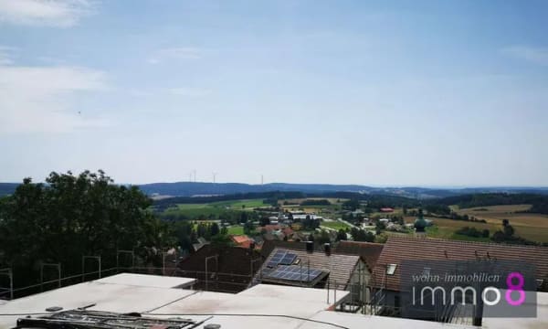 Immobilie in Tännesberg - Modernes Wohnen am Schlossberg
Großzügige Doppelhaushälfte in Tännesberg – als Ausbauhaus - Bild 3