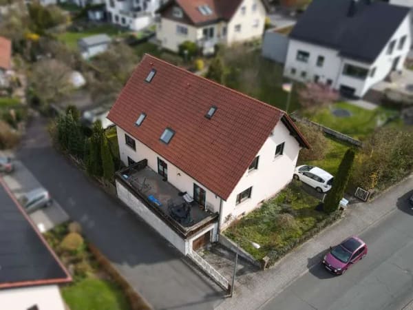 Immobilie in Petersberg - Großzügiges Wohnhaus in beliebter Lage von Petersberg - Bild 1