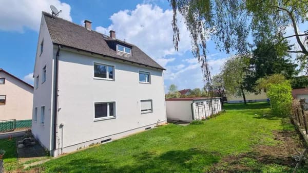 Immobilie in Tegernheim - Attraktives 3-Parteien-Haus in Tegernheim: Ideal für Kapitalanleger oder Mehrgenerationenwohnen - Bild 1