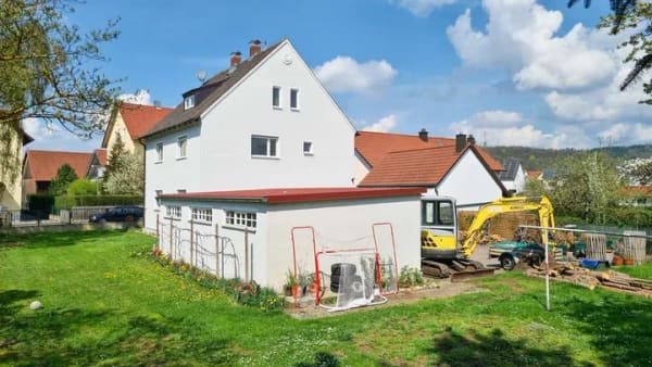 Immobilie in Tegernheim - Attraktives 3-Parteien-Haus in Tegernheim: Ideal für Kapitalanleger oder Mehrgenerationenwohnen - Bild 2