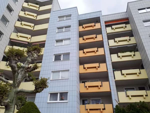 Immobilie in Ostfildern - Gut aufgeteilte 2-Zimmer-Eigentumswohnung mit Potenzial - Bild 1