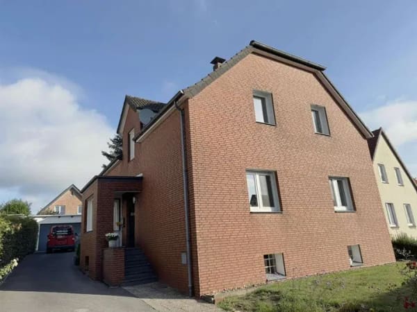 Immobilie in Borgholzhausen - Gepflegtes Einfamilienhaus mit Garten, Keller und Garage in Borgholzhausen! - Bild 4