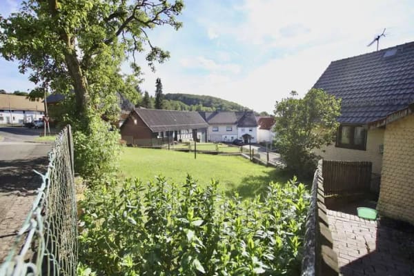 Immobilie in Schotten - Landlust mit Freiraum - Hofensemble mit Wohnhaus, Stall und Scheune bietet Platz für Tiere und Ideen - Bild 0
