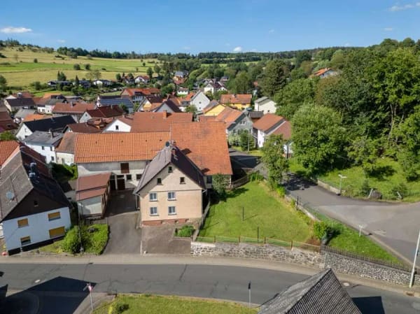 Immobilie in Schotten - Landlust mit Freiraum - Hofensemble mit Wohnhaus, Stall und Scheune bietet Platz für Tiere und Ideen - Bild 3