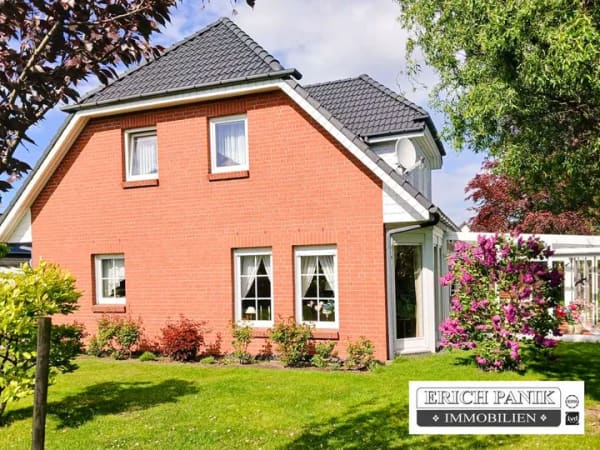 Immobilie in Bentwisch - Gepflegtes Einfamilienhaus mit Wintergarten, Doppelgarage und großem Grundstück in Bentwischh - Bild 1