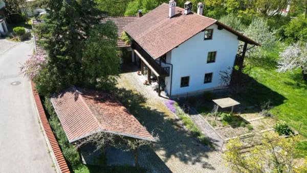 Immobilie in Reisbach - Stilvolles Landhaus mit Sauna & Gartenidylle - Lebensqualität auf höchstem Niveau! Bezugsfrei! - Bild 0