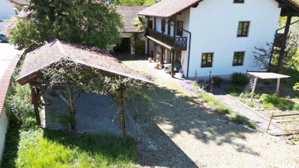 Immobilie in Reisbach - Stilvolles Landhaus mit Sauna & Gartenidylle - Lebensqualität auf höchstem Niveau! Bezugsfrei! - Bild 4