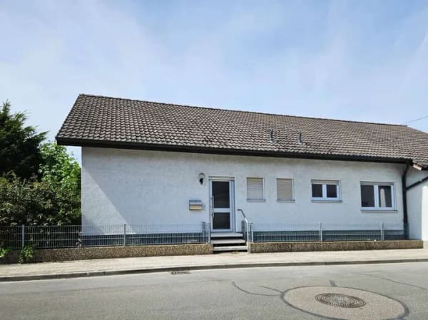 Immobilie in Sandhausen - Sanierung oder Neubau! Einfamilienhaus mit Einliegerwohnung in Sandhausen - Bild 2