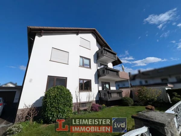 Immobilie in Hösbach - Tolles 2-Familienhaus in Hösbach mit ausbaubarem Dach, 2 Garagen & Garten - Bild 0