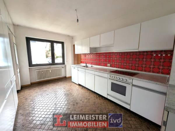 Immobilie in Hösbach - Tolles 2-Familienhaus in Hösbach mit ausbaubarem Dach, 2 Garagen & Garten - Bild 2