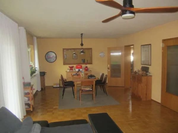 Immobilie in Walldorf - Walldorf: 3-Familienhaus in guter Lage am Stadtrand, mit Garten, Doppelgarage, 3 Stellplätzen. - Bild 2