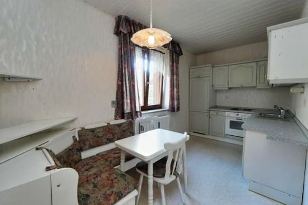 Immobilie in Gunzenhausen - Wohnungspaket mit Potenzial – 2 Einheiten, Balkon und großzügige Garage - Bild 2