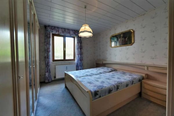 Immobilie in Gunzenhausen - Wohnungspaket mit Potenzial – 2 Einheiten, Balkon und großzügige Garage - Bild 3