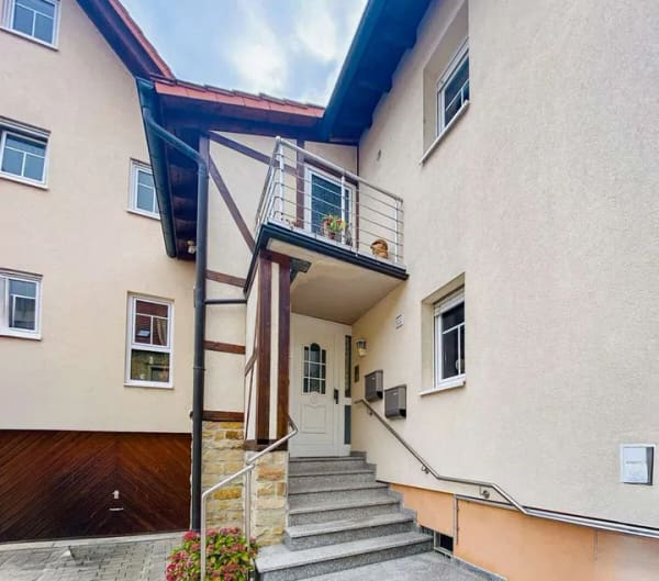 Immobilie in Mühlhausen - Wohnensemble in zentraler Lage – Zweifamilienhaus mit angrenzendem Einfamilienhaus - Bild 2