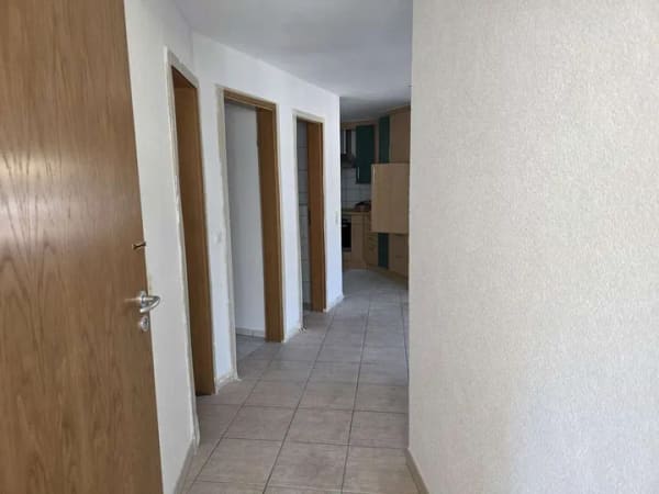 Immobilie in Ettenheim - Außergewöhnliche Eigentumswohnung mit großzügigem Wohnkonzept, drei Balkonen & Garage - Bild 4