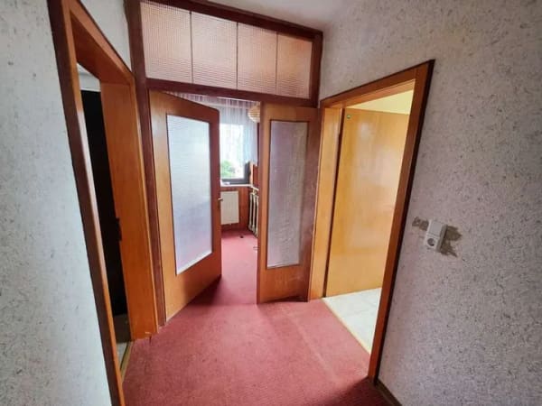 Immobilie in Dunzweiler - 1-Familienhaus mit Ausbaupotenzial: Garten, Südterrasse, 2 Garagen & optionale 2. Wohneinheit - Bild 3