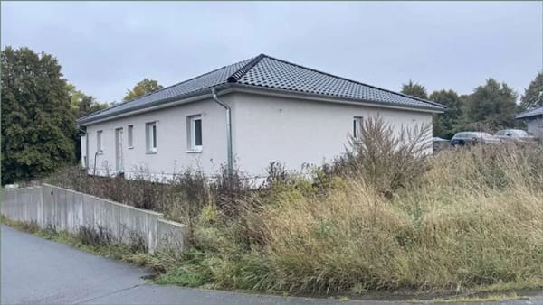 Immobilie in Osterwieck - Moderner Neubau-Bungalow (120 m²) im unfertigen Zustand mit großer Garage und Terrasse - Deersheim - Bild 3