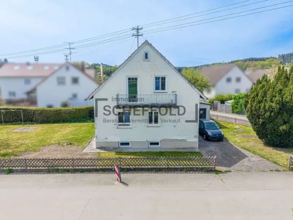 Immobilie in Balzheim - Viel Potenzial! Einfamilienhaus mit großem Garten und viel Platz - Bild 2
