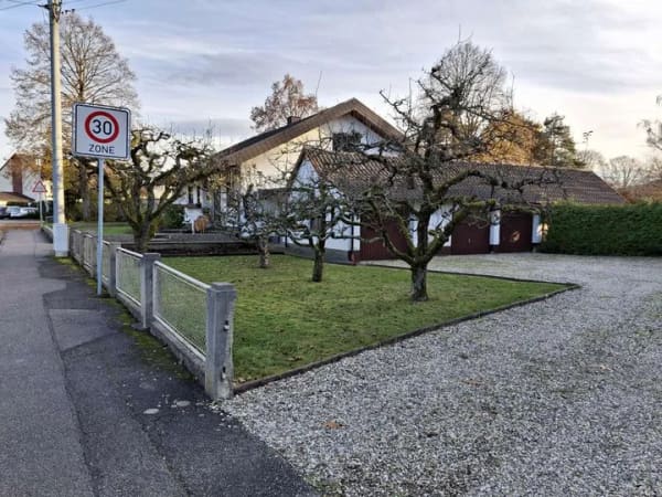 Immobilie in Baden-Baden - Älteres und vermietetes 3-Familienwohnhaus in Baden-Baden-Sandweier - Bild 1