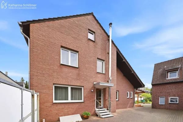 Immobilie in Rommerskirchen - Familientraum mit viel Platz! Freistehendes Zuhause in ruhiger Lage - Bild 0