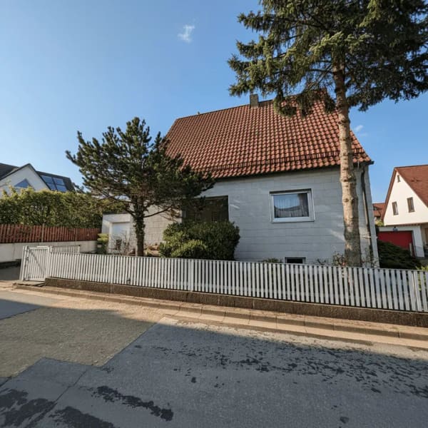 Immobilie in Heroldsberg - Charmantes Sanierungsobjekt mit Traumgarten in Toplage - Bild 2