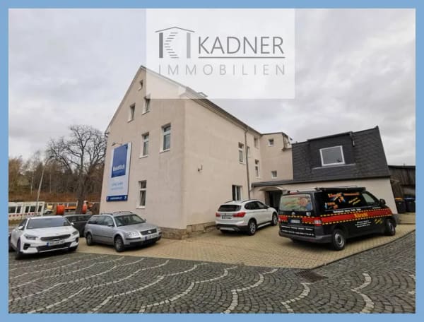 Immobilie in Rodewisch - Anlageobjekt! 4 WE + 2 Gewerbe, Steigerung möglich - Bild 0