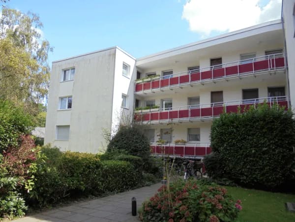Immobilie in Meerbusch - Schöne Erdgeschoss-Eigentumswohnung mit Loggia und Garage in guter Lage in 40667 Meerbusch-Büderich - Bild 0