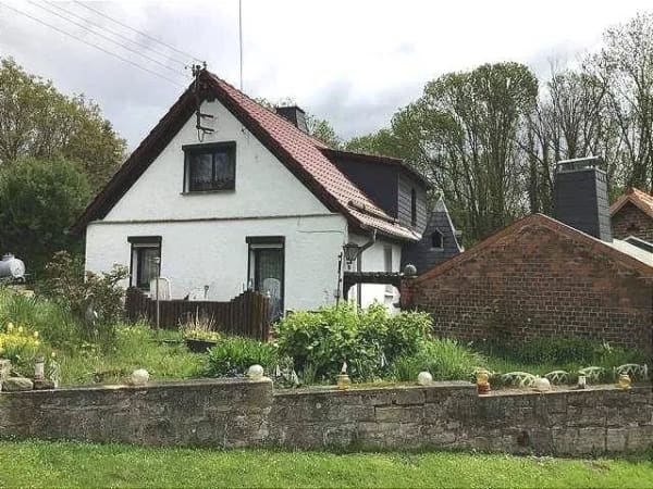 Immobilie in Seegebiet Mansfelder Land - Einfamilienhaus mit großem Garten in Dederstedt - Bild 0