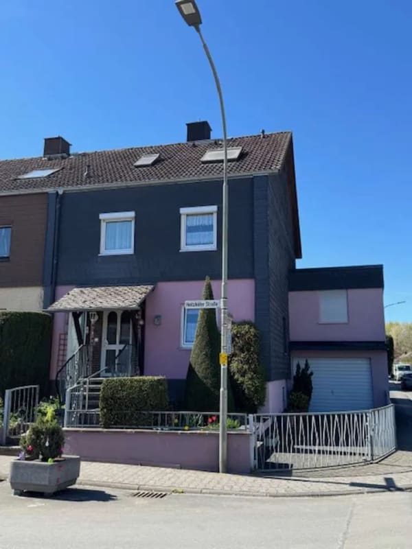 Immobilie in Karben - Raumwunder / REH mit viel Platz für die große Familie ! - Bild 0