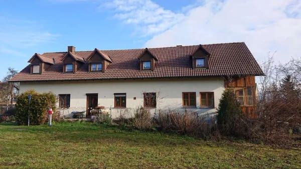 Immobilie in Lichtenfels - Großzügiges Zweifamilienhaus in Lichtenfels-Weingarten - Bild 2