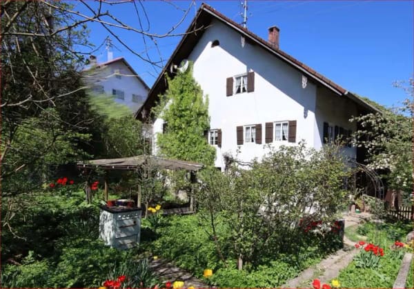 Immobilie in Bidingen - Bauernhaus aus dem 17. Jahrhundert – eine Rarität wie aus dem Bilderbuch - Bild 0