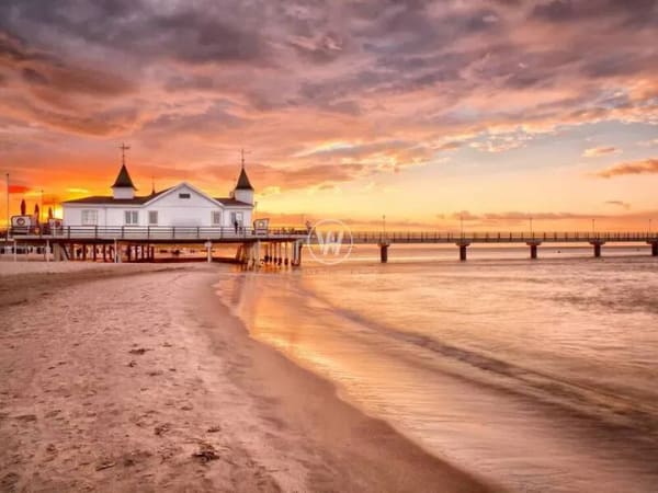 Immobilie in Korswandt - Ostsee-Liebe! Neubau mit bestem Energiekonzept - PV-Anlage, Sauna, Aufzug, Tiefgarage, edle Ausstattung - Bild 0
