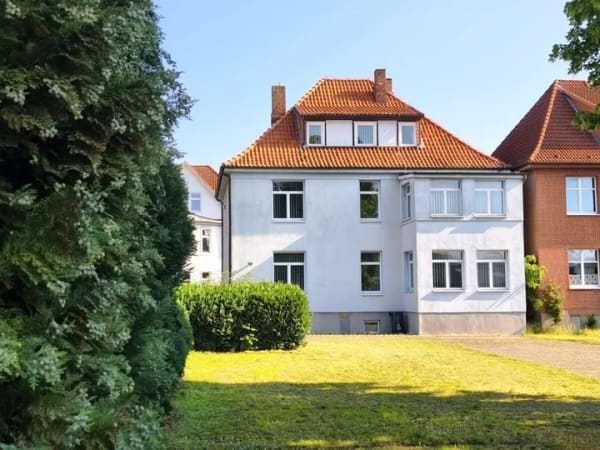 Immobilie in Hagenow - Stilvolles Wohn- und Geschäftshaus (2-3 Familienhaus möglich) mit großem Grundstück - Bild 0