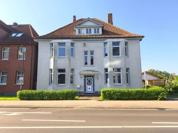 Immobilie in Hagenow - Stilvolles Wohn- und Geschäftshaus (2-3 Familienhaus möglich) mit großem Grundstück - Bild 1