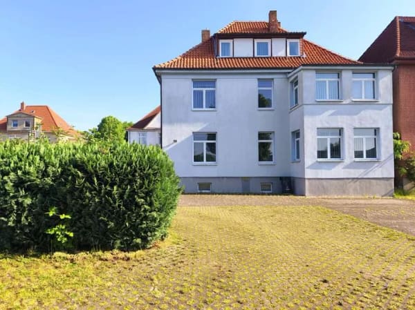 Immobilie in Hagenow - Stilvolles Wohn- und Geschäftshaus (2-3 Familienhaus möglich) mit großem Grundstück - Bild 4