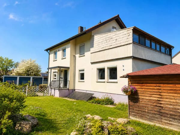 Immobilie in Offenau - GLOBAL INVEST IMMOBILIEN SINSHEIM | Wohnen wie im Haus - 4-Zimmer-EG in Offenau mit  Garten, Garage & Vollsanierung 2021 - Bild 1