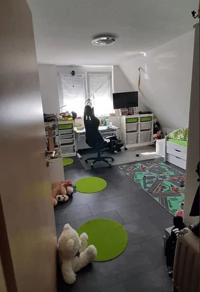 Immobilie in Neckarwestheim - Traumhafte Maisonette-WHG, 137 m² Wfl., Top-Ausstattung, EBK, Südbalkon, Garage, attraktive Lage! - Bild 3
